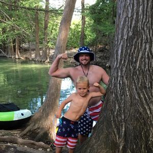 Meet your Posher, Troy